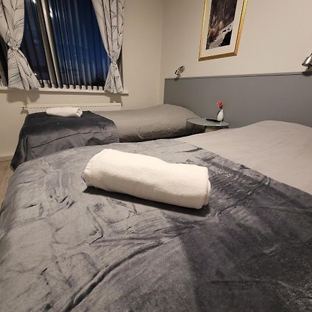 B&B Guesthouse - Bed And Breakfast Keflavik Centre ภายนอก รูปภาพ