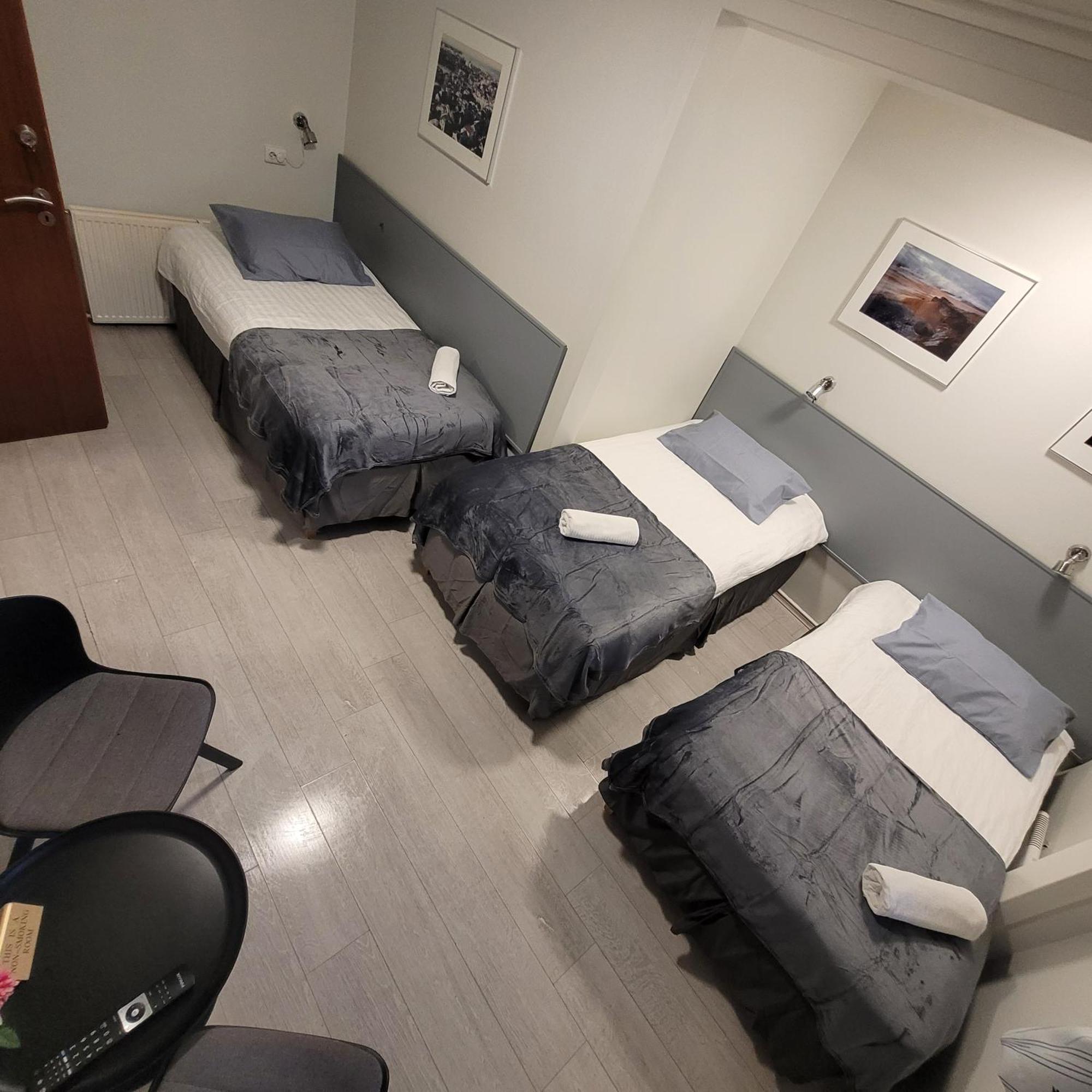 B&B Guesthouse - Bed And Breakfast Keflavik Centre ภายนอก รูปภาพ