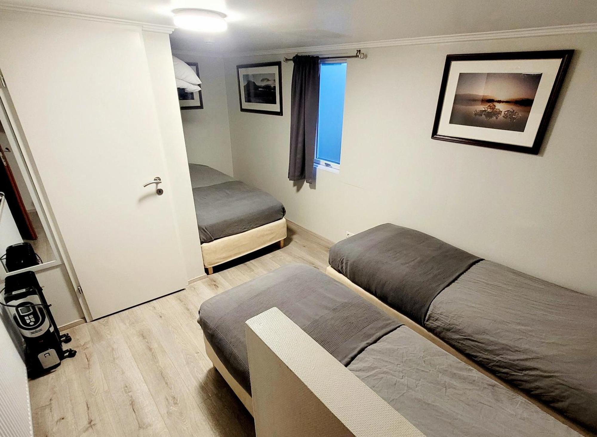 B&B Guesthouse - Bed And Breakfast Keflavik Centre ภายนอก รูปภาพ