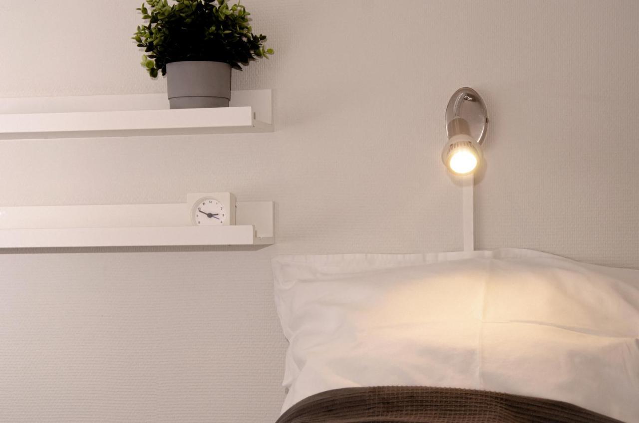B&B Guesthouse - Bed And Breakfast Keflavik Centre ภายนอก รูปภาพ